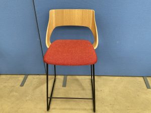 Kinnarps Embrace High Stool