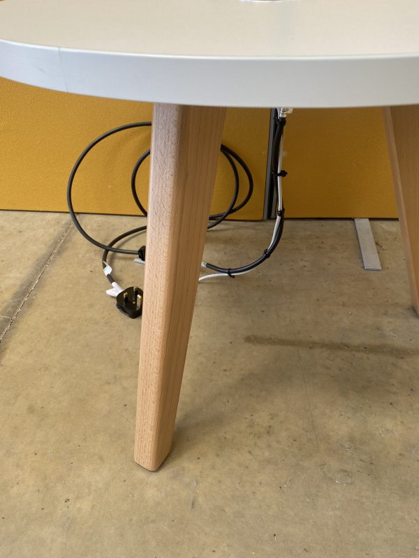 White Round Coffee Table with Power Module - Image 4