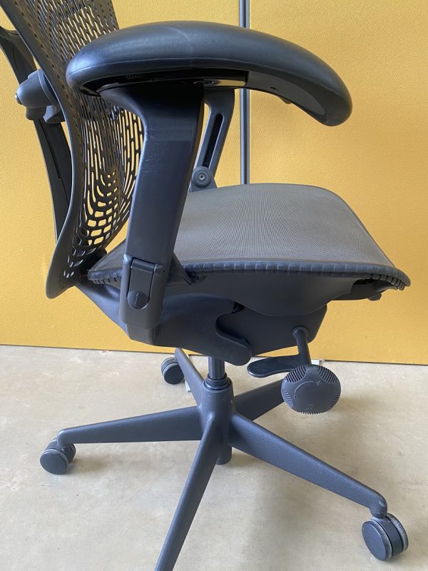 Herman Miller Mirra Chair - Grey Mesh - Multi Functional Arms - Image 5