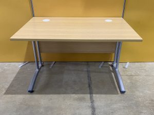 Used Rectangle Desk in Light Oak - L1200xD800mm
